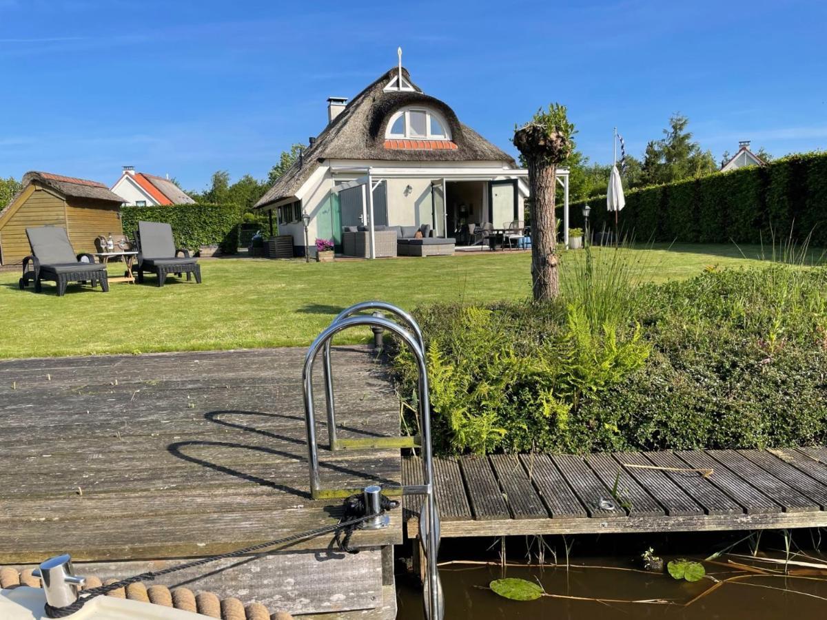 Vakantiehuis Aan Het Water In Friesland Sint Nicolaasga Eksteriør bilde